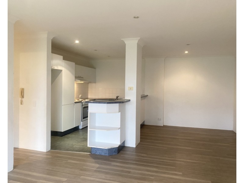 24/4 Mead Avenue, Chipping Norton NSW 2170