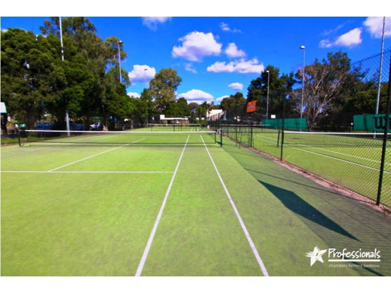 8 Warlencourt Avenue, Milperra NSW 2214