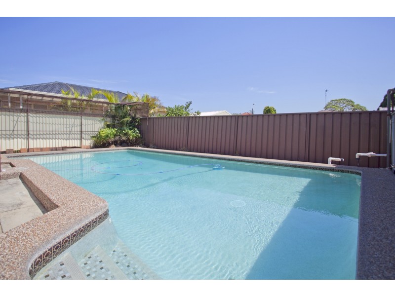 4 Lesley Avenue, Revesby NSW 2212