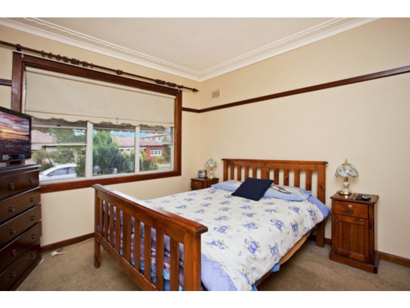 35 Laundess Avenue, Panania NSW 2213