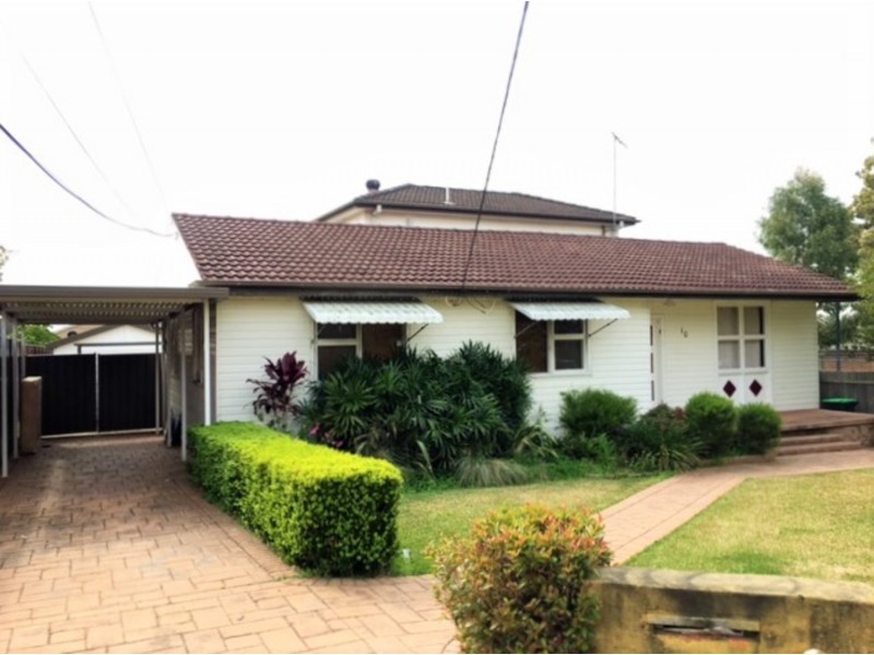 10 Holland Crescent, Casula NSW 2170