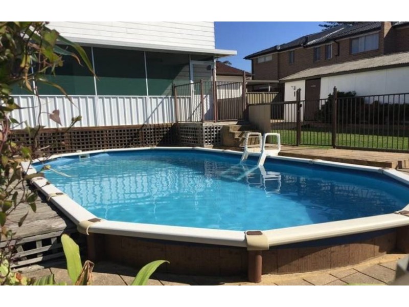 10 Holland Crescent, Casula NSW 2170
