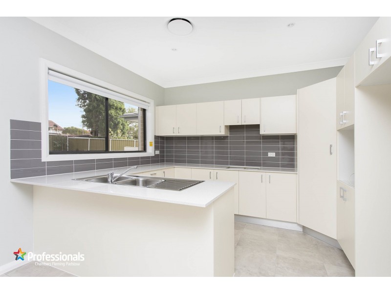 11 Drake Street, Panania NSW 2213