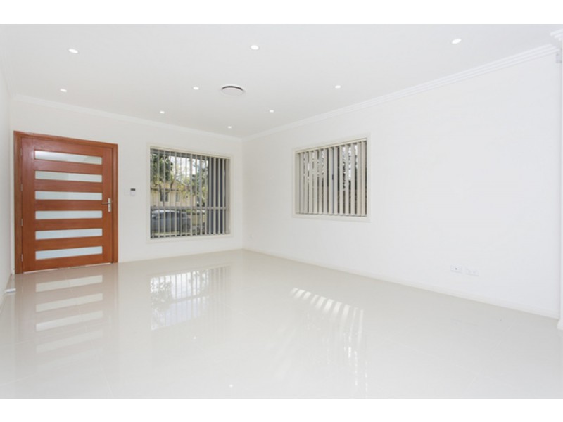 1A Hodgkinson Crescent, Panania NSW 2213