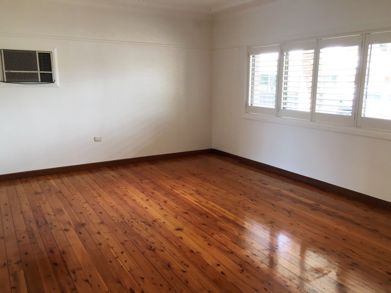 16 Kingston Avenue, Panania NSW 2213