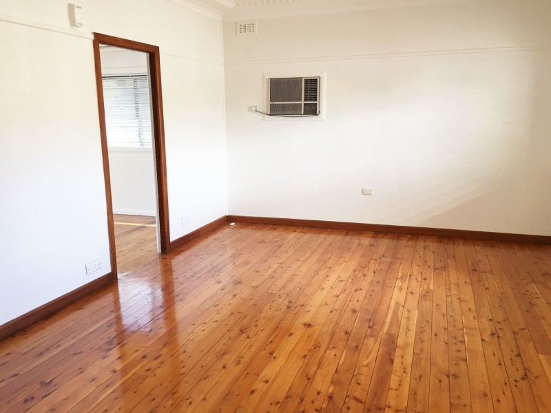 16 Kingston Avenue, Panania NSW 2213