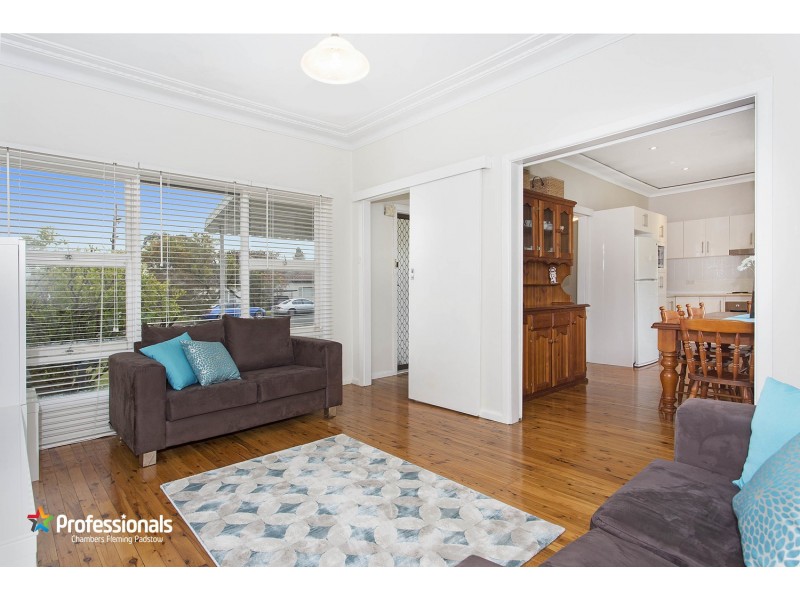 2 Wall Avenue, Panania NSW 2213