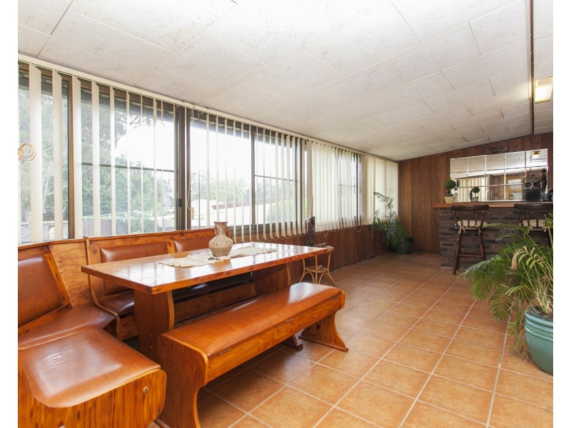 8 Warlencourt Avenue, Milperra NSW 2214