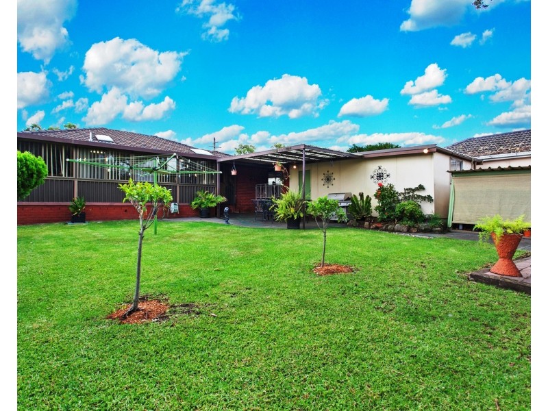 8 Warlencourt Avenue, Milperra NSW 2214