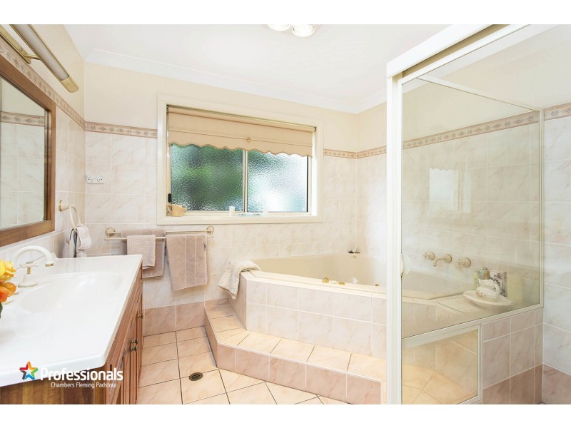 820A Henry Lawson Drive, Picnic Point NSW 2213