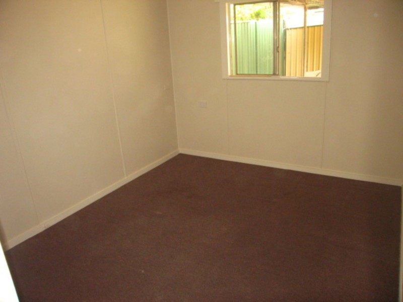 72 Thomas Street, Picnic Point NSW 2213