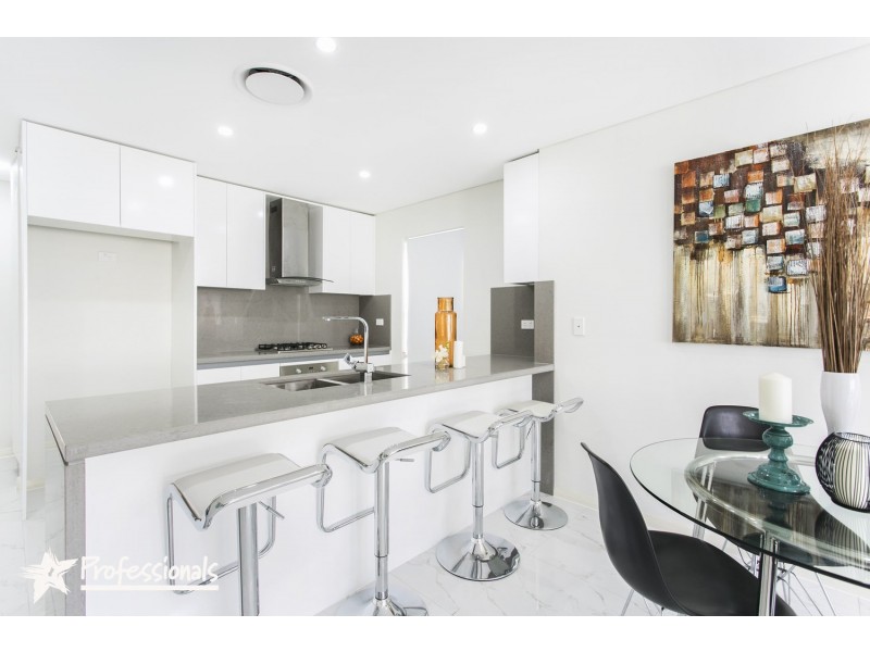 2/107 Ely Street, Revesby NSW 2212