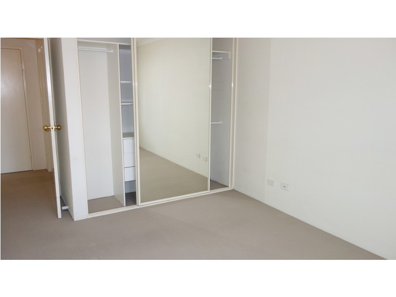 8/18 Howard Road, Padstow NSW 2211