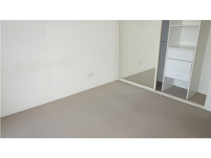 8/18 Howard Road, Padstow NSW 2211