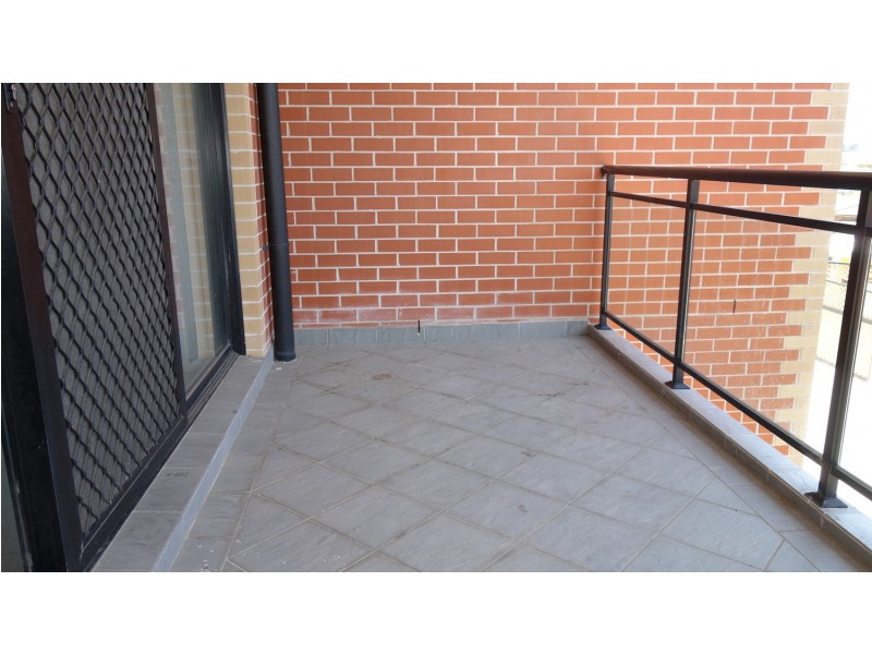 8/18 Howard Road, Padstow NSW 2211