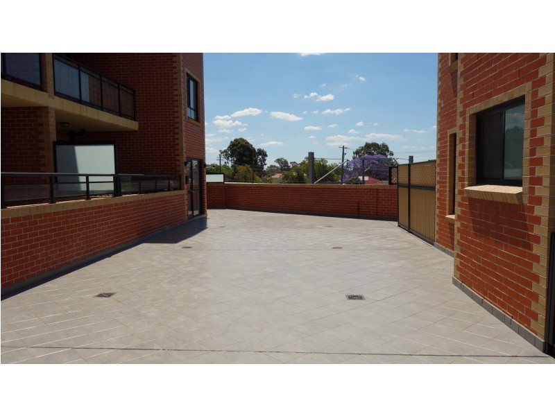 8/18 Howard Road, Padstow NSW 2211