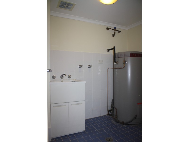 10/49 Maclaurin Avenue, East Hills NSW 2213