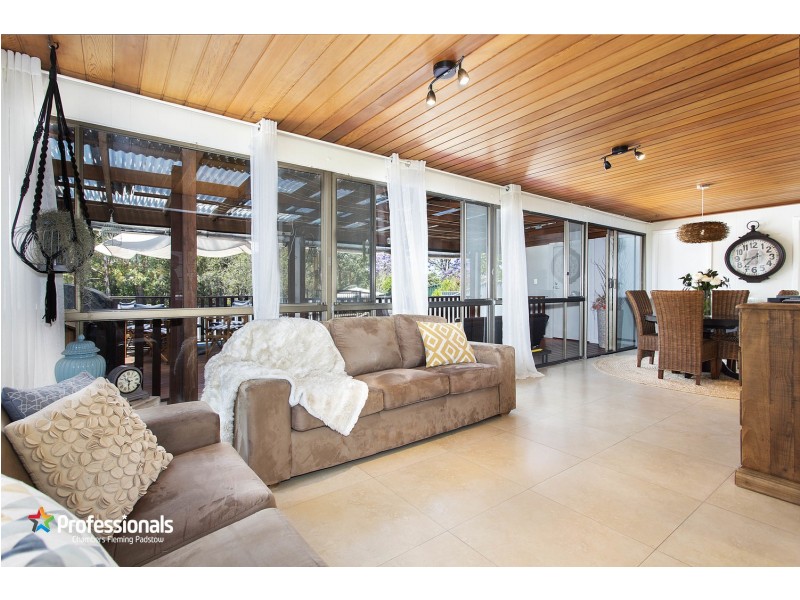 92 Thomas Street, Picnic Point NSW 2213