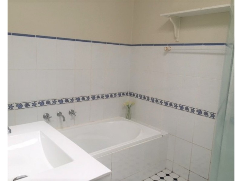 5 Warlencourt Avenue, Milperra NSW 2214