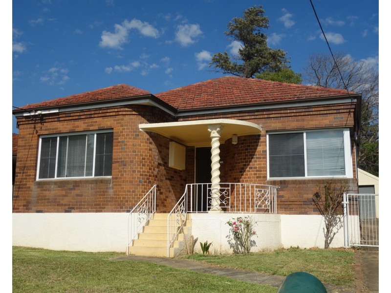 8 Lesley Avenue, Revesby NSW 2212