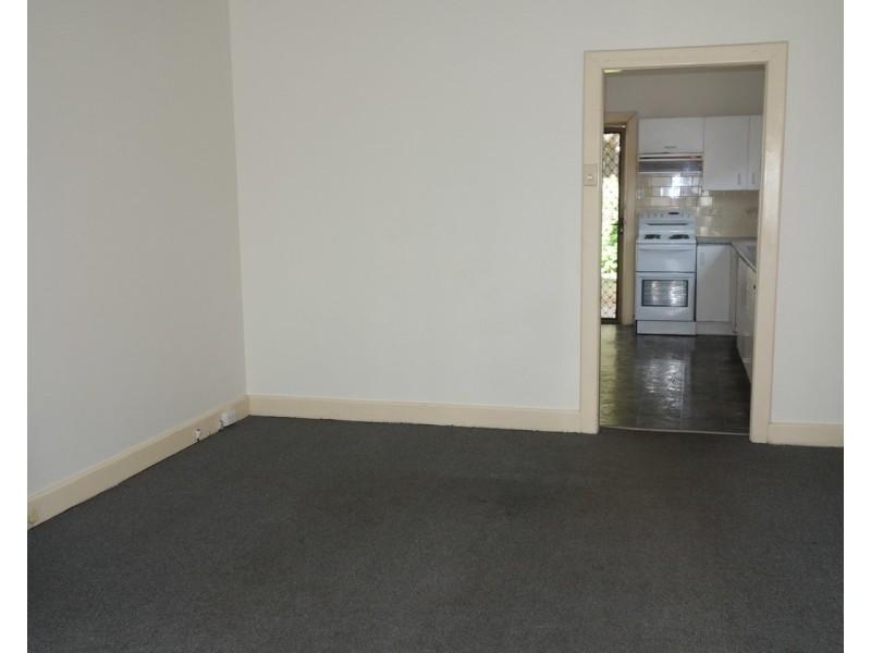 8 Lesley Avenue, Revesby NSW 2212