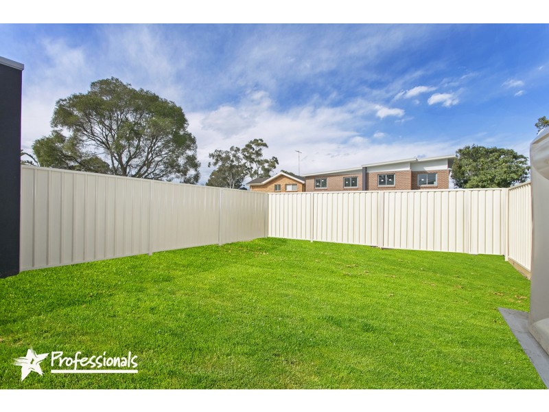 686 Henry Lawson Drive, Picnic Point NSW 2213