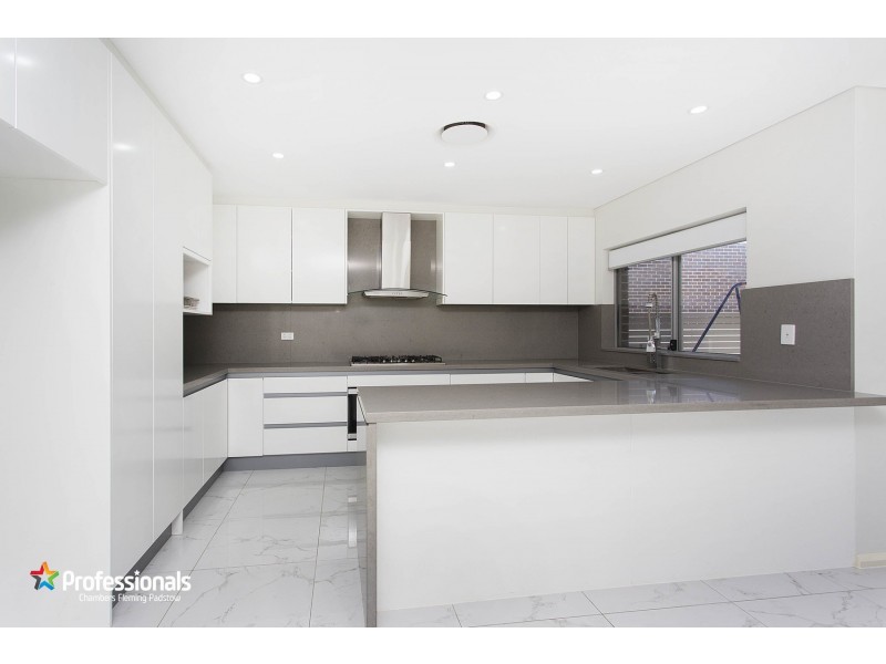 1/107 Ely Street, Revesby NSW 2212