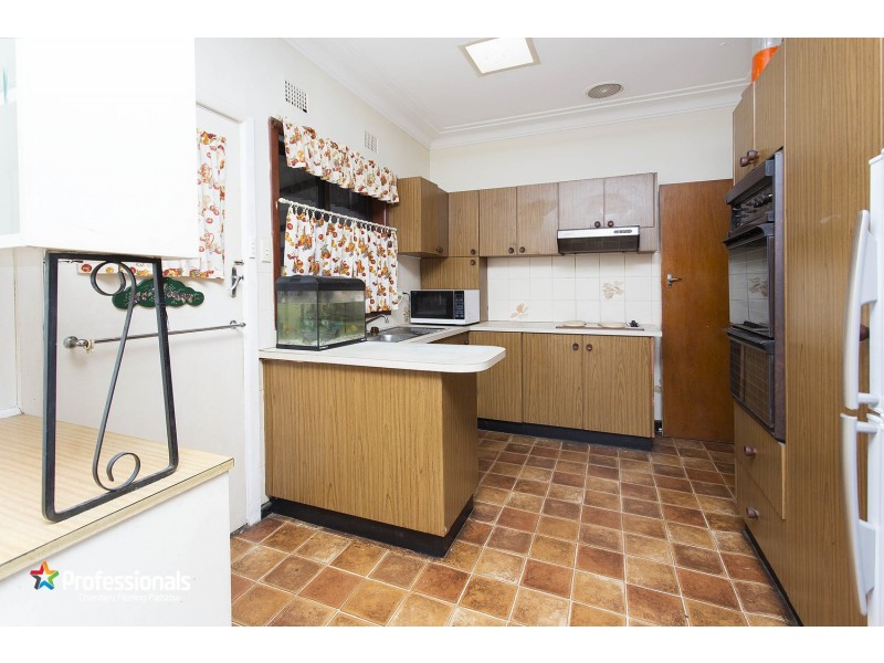 6 Lindsay Street, Panania NSW 2213