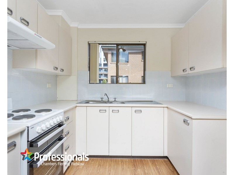 24/7-9 Atkinson Street, Liverpool NSW 2170