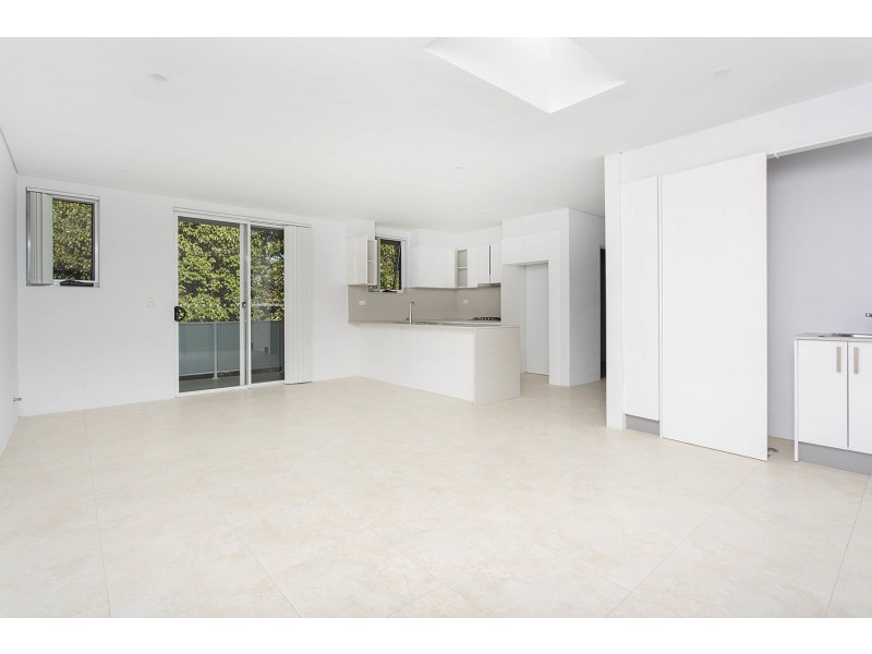 18/13-17 Peake Parade, Peakhurst NSW 2210