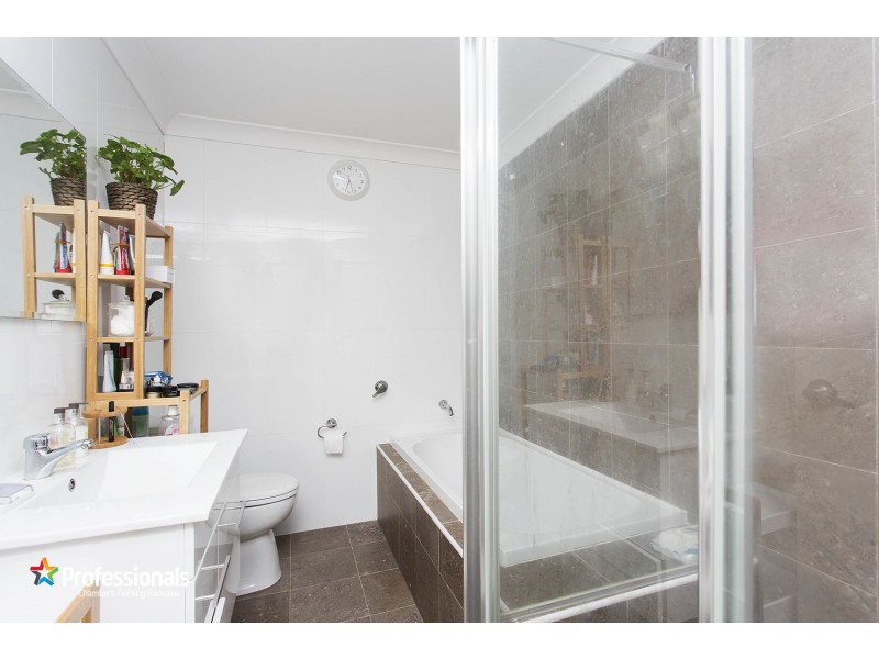 6/96-98 Nuwarra Road, Moorebank NSW 2170