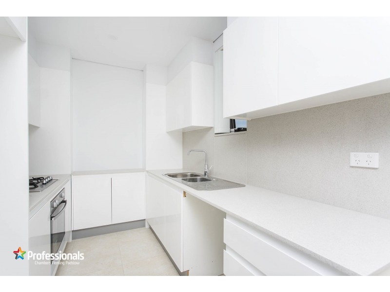 1/13 Peake Parade, Peakhurst NSW 2210