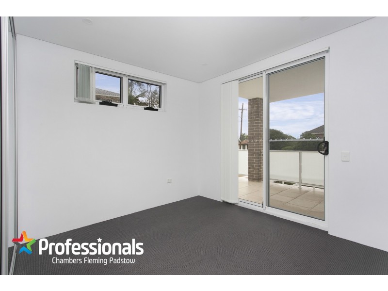 1/13 Peake Parade, Peakhurst NSW 2210