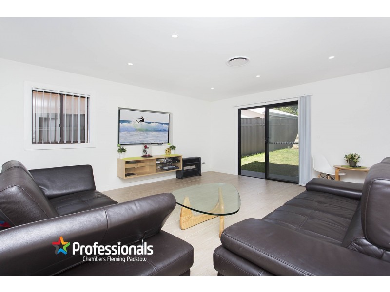 21 Seidel Avenue, Picnic Point NSW 2213