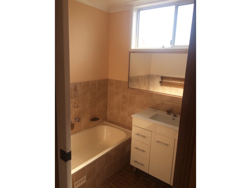 41 Gowlland Parade, Panania NSW 2213