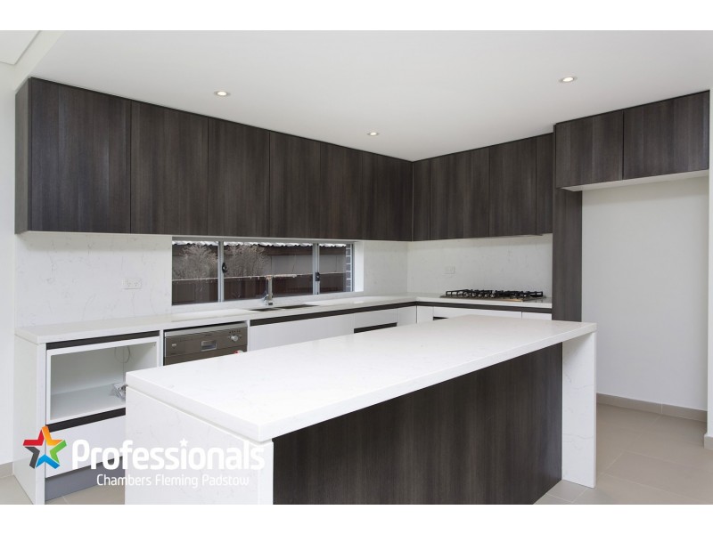 10 Hendy Avenue, Panania NSW 2213