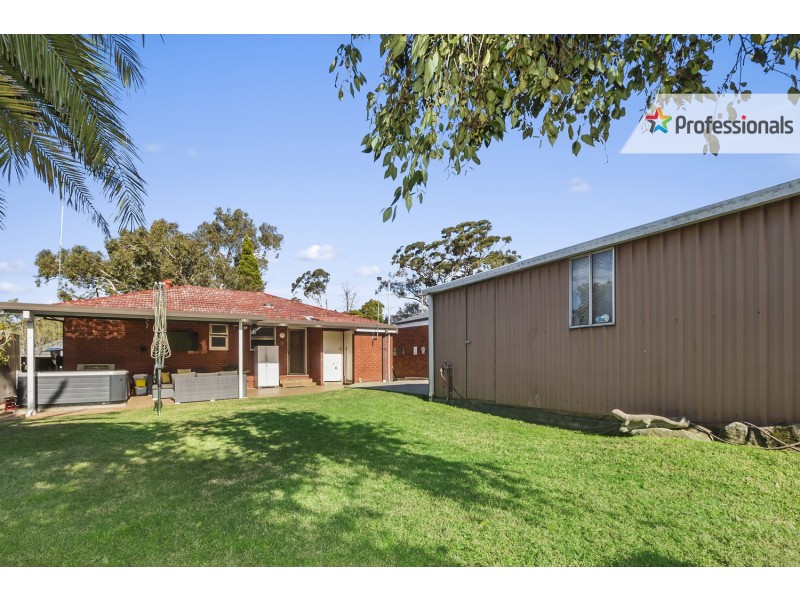 5 Samoa Avenue, Picnic Point NSW 2213