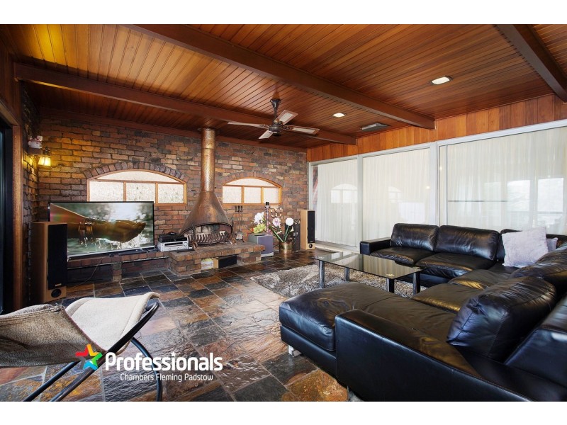 21 Burbank Avenue, East Hills NSW 2213