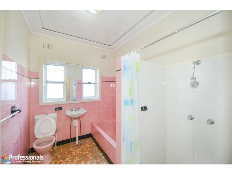 9 Swan Street, Revesby NSW 2212