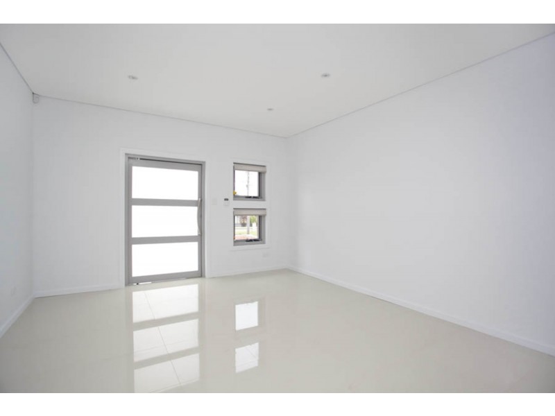 8 Stiles Avenue, Padstow NSW 2211