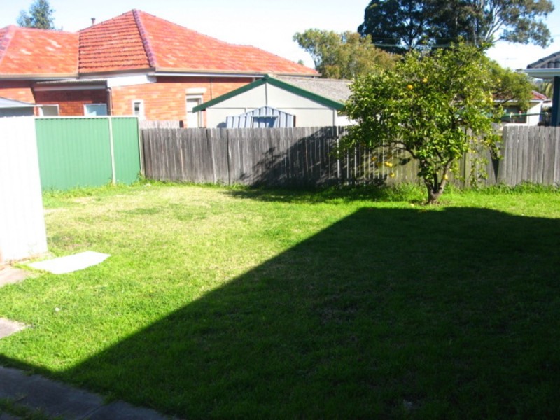 40 Ellesmere Street, Panania NSW 2213