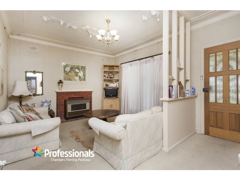 10 Snowsill Avenue, Revesby NSW 2212