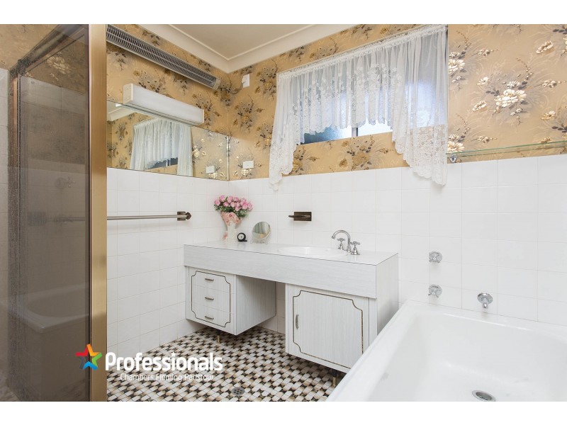 12  Burbank Avenue, East Hills NSW 2213