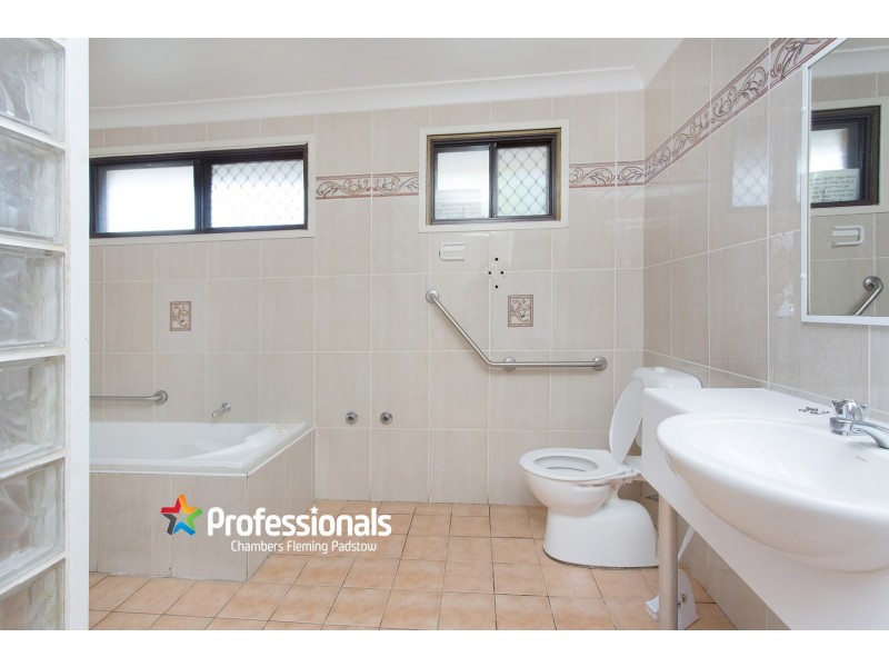 2 Peeler Place, Milperra NSW 2214