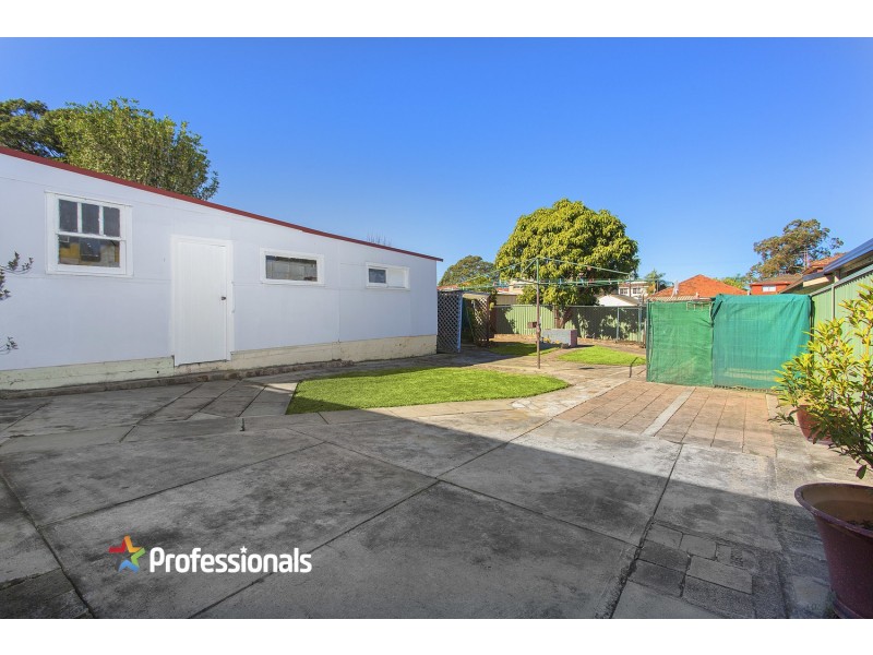 13 School Parade, Padstow NSW 2211