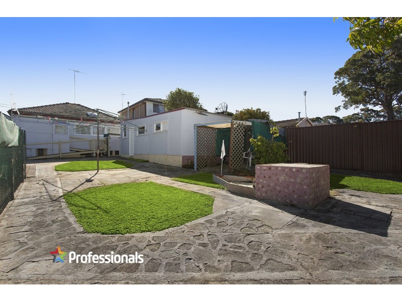 13 School Parade, Padstow NSW 2211