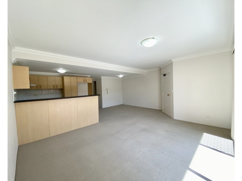 8/18 Howard Road, Padstow NSW 2211