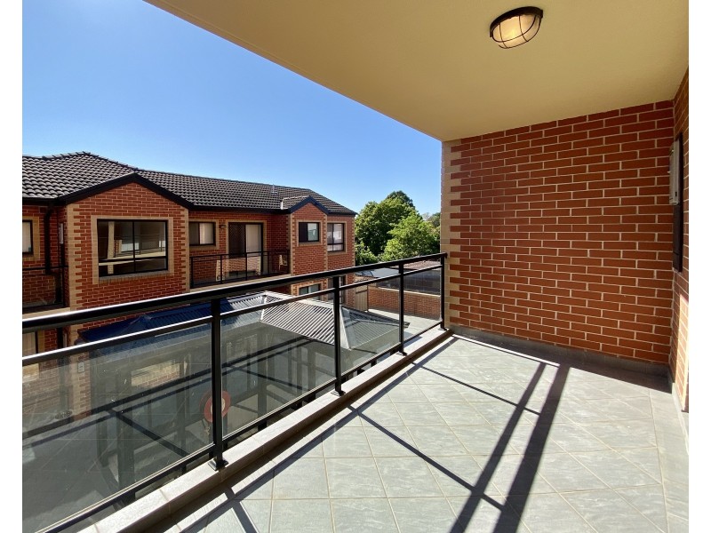 8/18 Howard Road, Padstow NSW 2211