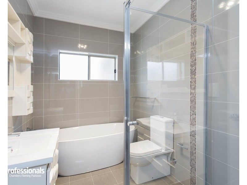 1A Tallawarra Avenue, Padstow NSW 2211