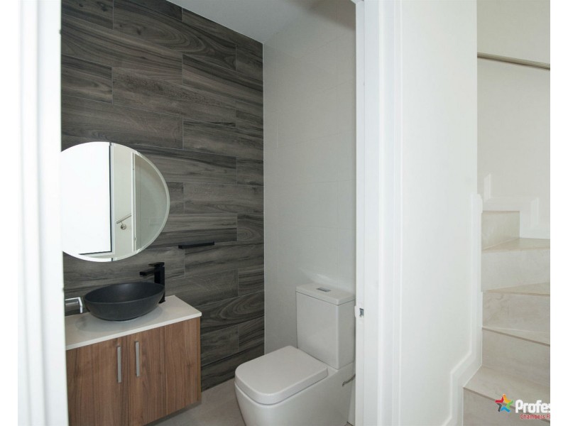 2 Wall Avenue, Panania NSW 2213